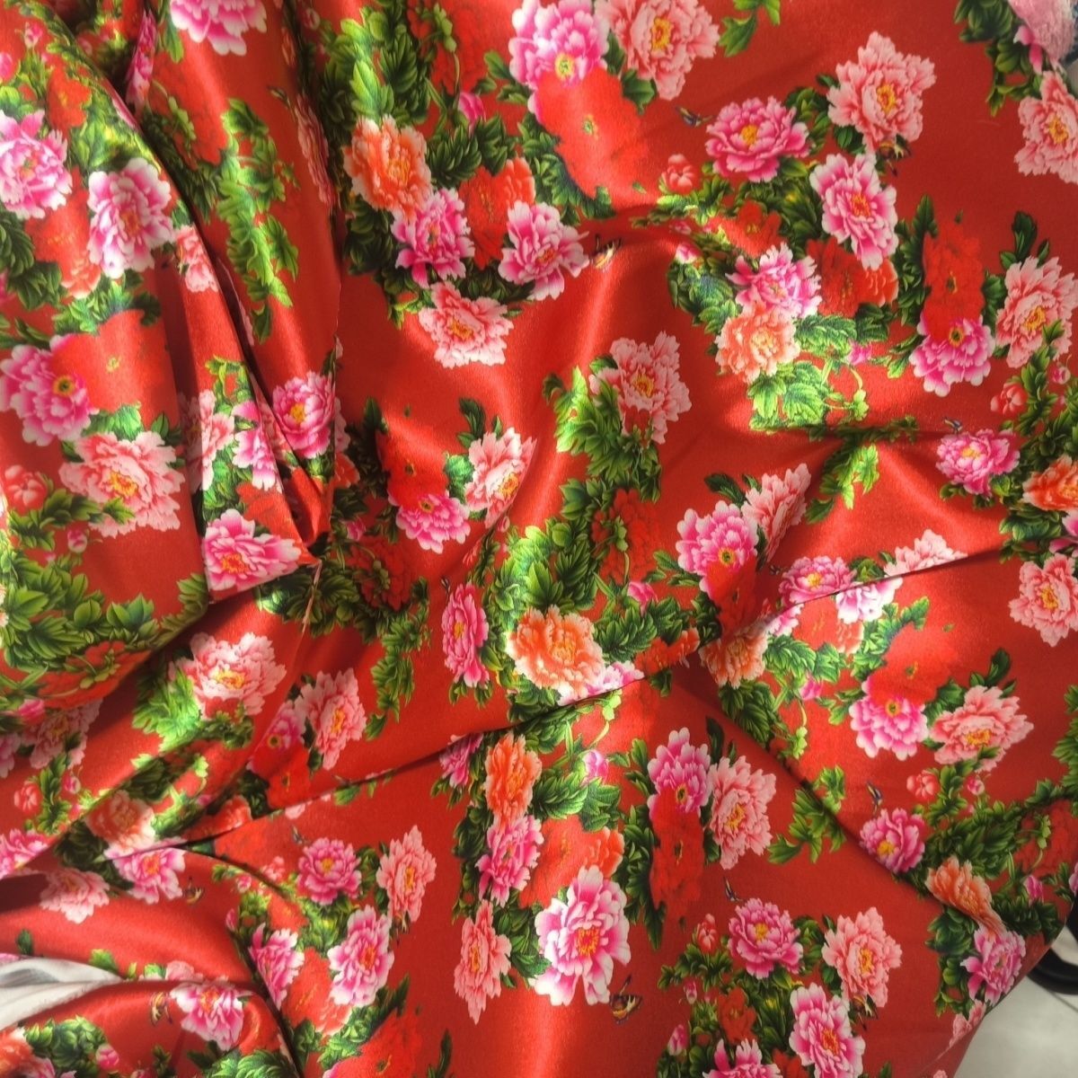 Sewing In Textile - الأزهار طباعة خلات نسيج الساتان حريري