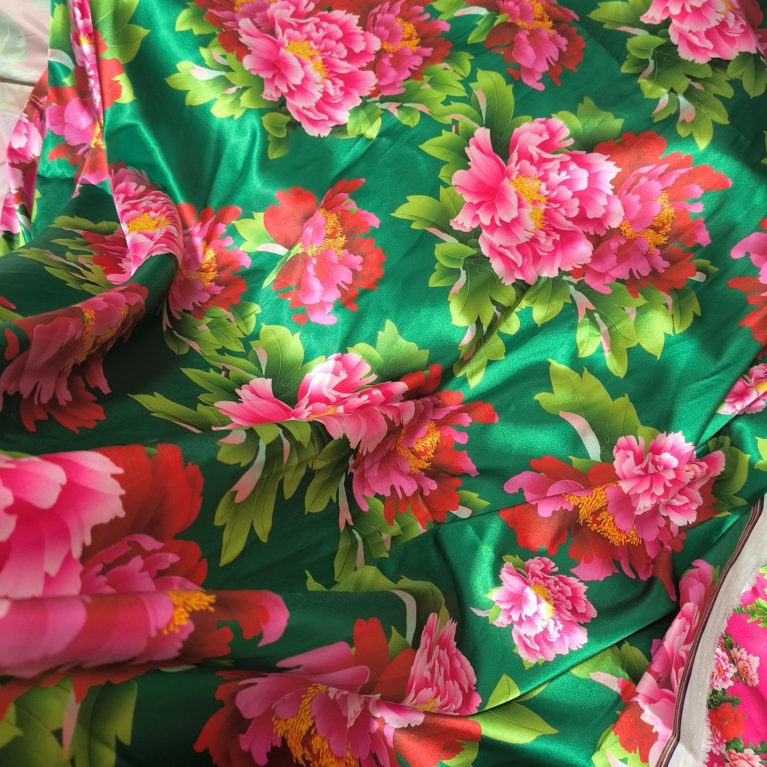 الأزهار طباعة خلات نسيج الساتا - مراجعة Sewing In Textile وسعره